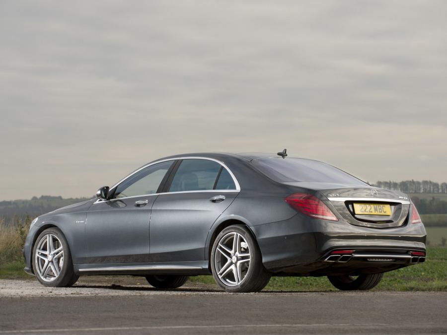  Mercedes-Benz S63 AMG 2013 года  (UK) (фото 11 из 34)